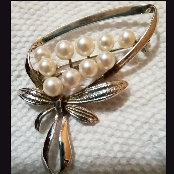 New Silver Jewelry - NEW SILVER Faux Pearl ARTISAN Brooch